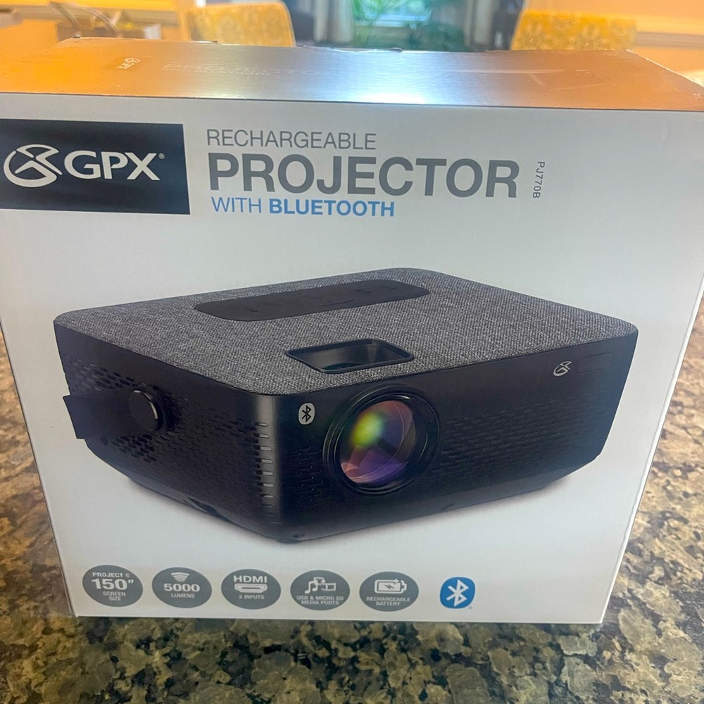 GPX Projector with Bluetooth